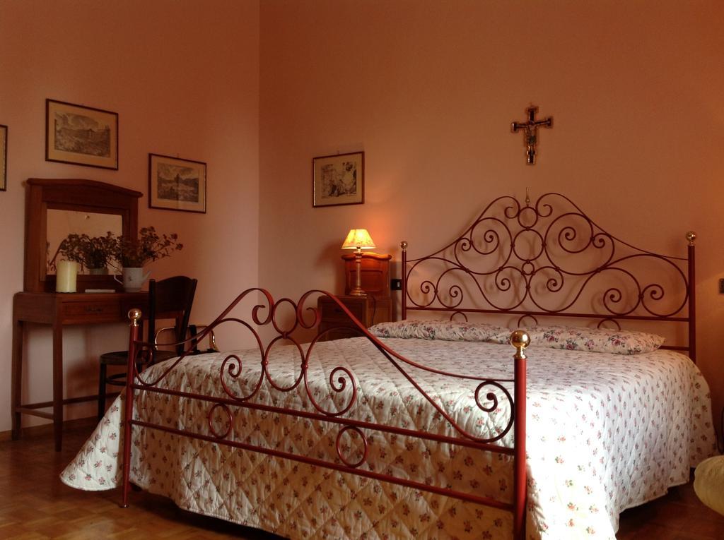 La Romita Ospitalita Rurale Familiare Villa Montisi Oda fotoğraf